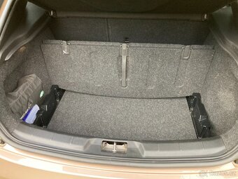 Volvo V40 D3 automat - 12
