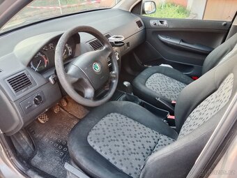 Škoda Fabia - 12