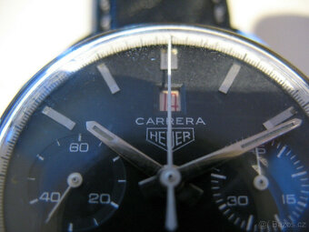 HEUER CARRERA VINTAGE chrono s červenou datovkou ve 12 hodin - 12