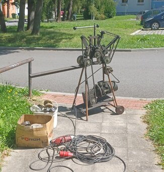 Ohýbačka profilů - 12