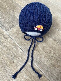 Ručně pletená dětská čepice 3-6 měs. různé barvy - 12