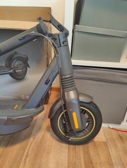 Elektrokoloběžka Segway Ninebot G2 MAX 35km/h CELOODPRUŽENÁ - 12