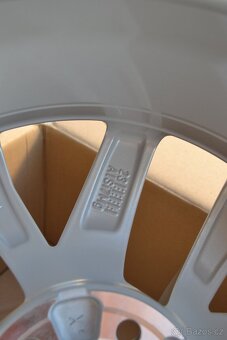 4ks NOVÉ orig.alu disky R16 Škoda Kamiq/Scala, S.Arona 5x100 - 12