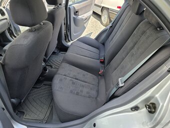 Hyundai Accent 1.4 - 12