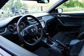 Škoda Octavia Combi 2.0 TDI RS DSG 4x4 - 12