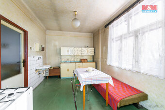 Prodej rodinného domu, 285 m², Běštín - 12