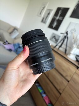 Canon eos 2000d + objektiv 18-55mm EF-S - 12