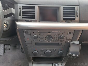 Opel Vectra 1.9 CDTI GTS - 12