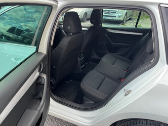 ŠKODA OCTAVIA  1,6 TDi  81 Kw EDITION REZERVACE - 12