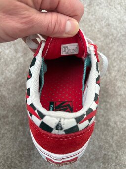 Detske tenisky zn.Vans Uy - vel.31 - 12