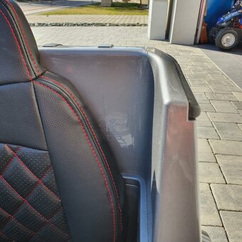 Dětské elektrické autíčko - 12