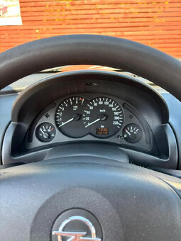 Opel Corsa C 1,2 59kW, r.v. 2004 - 12
