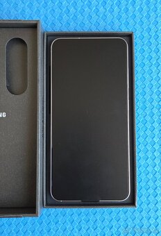 Samsung Galaxy S25 EE Silvershadow 128GB ROZBALENO - 12