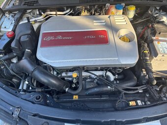 Predám alfa romeo 159 1,9jtd 110kw - 12