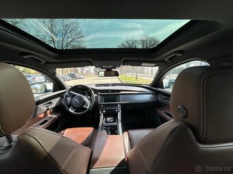 Jaguar XF 2.0d 2015 - 12