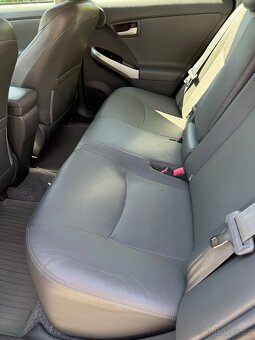 Toyota Prius - 12