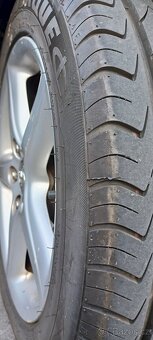 Letní pneo 215/55 /r17 - 12