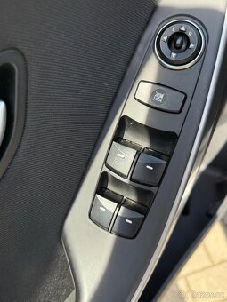 Hyundai i30 1.4 - 1.majitel, původ ČR, vyhřívaný volant - 12