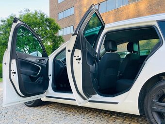Opel Insignia 2.0CDTI MANUÁL VÝHŘEV SERVISKA BEZ AD BLUE - 12