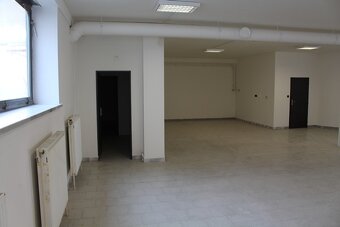 PRONÁJEM OBCHODNÍCH PROSTOR (145 m2) V CENTRU PROSTĚJOVA - 12