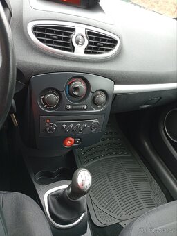 Renault Clio III - 12