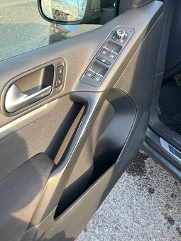 VW TIGUAN 2,0 TDI DSG 130KW ROK 2014 44 - 12