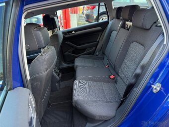 Volkswagen Passat 2.0TDi R-Line DSG • 2/2021 • 110kw • ACC • - 12