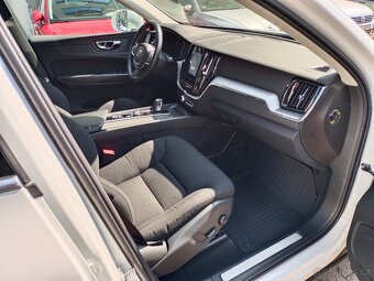 Volvo XC60 T6 Recharge AWD 251kW 4x4 Geartronic Panorama ACC - 12