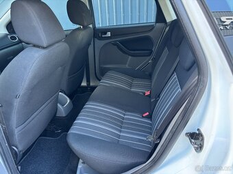 Ford Focus  1.6i 74kW - 12