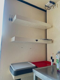 Prodám vybavený gastro kontejner ideální pro podnikání - 12