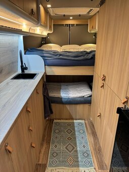 IVECO Daily obytná dodávka - 12