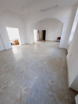 Lovosice-pronájem nebytových prostor 140 a  145 m2, centrum - 12