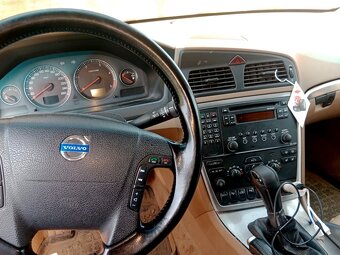 P: Volvo XC70 2,4 D5, 120 kW bez DPF - 12
