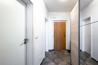 Pronájem bytu 2+kk s balkonem a gar.stáním Gen. Píky Olomouc - 12