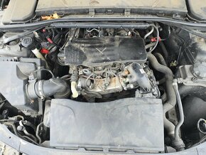 BMW E91 ,E90  318d r.2010 facelift na ND - 12