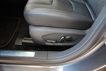 Ford Mondeo 2.0 EcoBlue  S&S SW Titanium rok 01/2021 - 12