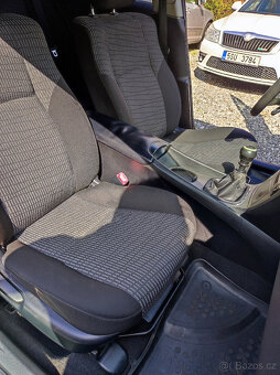 Prodám Toyota Avensis 2.0 D-4D - 12
