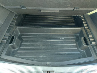 AUDI Q7 TDI S-Line Qauttro Tiptr. ČR - 12