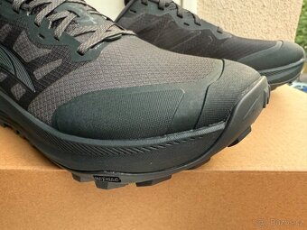 Altra Lone Peak 9 Men's - černé, zcela nové, 43 - 12