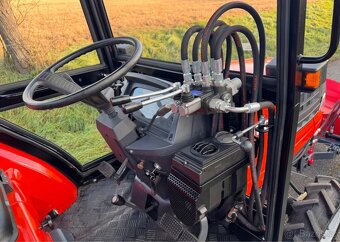 Japonský traktor KUBOTA GL 21 Diesel motor 3 válec, 21HP - 12