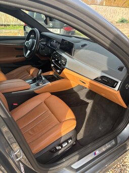 Bmw 520d x drive combi G30 - 12