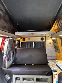 VW T4 Caravelle obytný vůz 2,4 D 57 Kw - 12