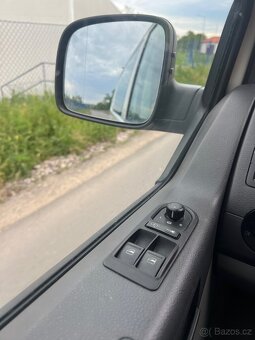 VW Transporter T5 1.9 TDI - 12