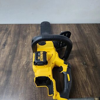 Řetězová pila Dewalt DCM565N-XJ BEZ BATERIE A NABÍJEČKY - 12