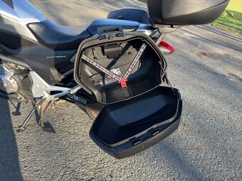 Honda NC700X DCT 35kW 2012 nájezd 22 000 km - 12