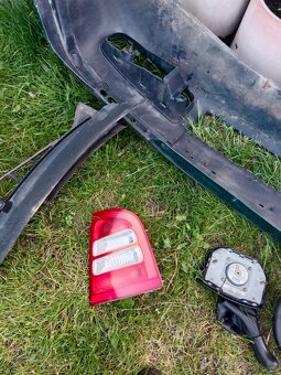 Octavia 1 palubka airbag volant nárazník a jiné věci - 12