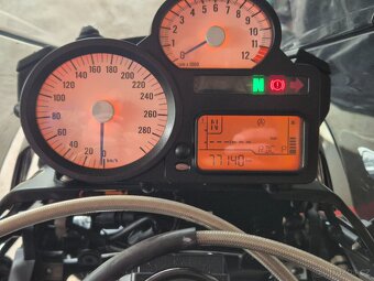 BMW K1300R - 12