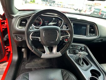 Dodge Challenger 6.4 SRT - 12
