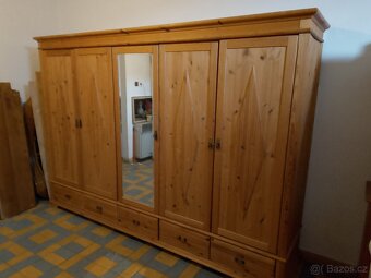 KOMPLETNÍ CELODŘEVĚNÁ LOŽNICE NORA - 12