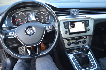 PRODÁM VW PASSAT COMBI 2.0TDI 190PS WEBASTO,NAVI,TOP - 12